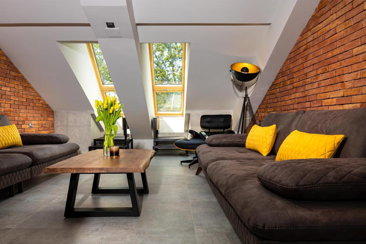 شقة Industrial-Style 2Bd Loft With Parking Spot By Flat Mаnager بلوفديف المظهر الخارجي الصورة