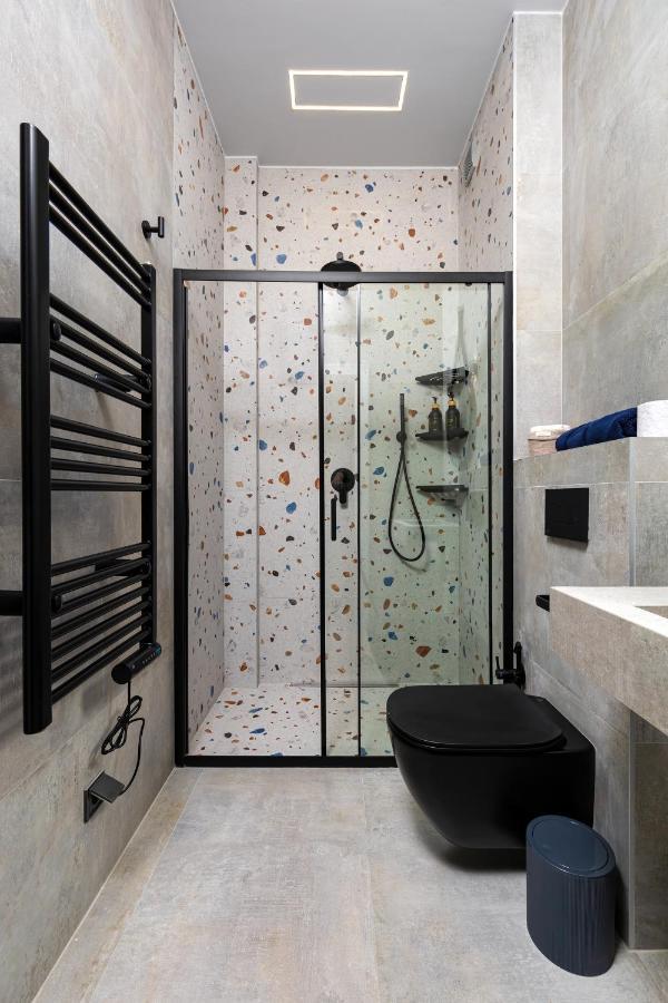 شقة Industrial-Style 2Bd Loft With Parking Spot By Flat Mаnager بلوفديف المظهر الخارجي الصورة
