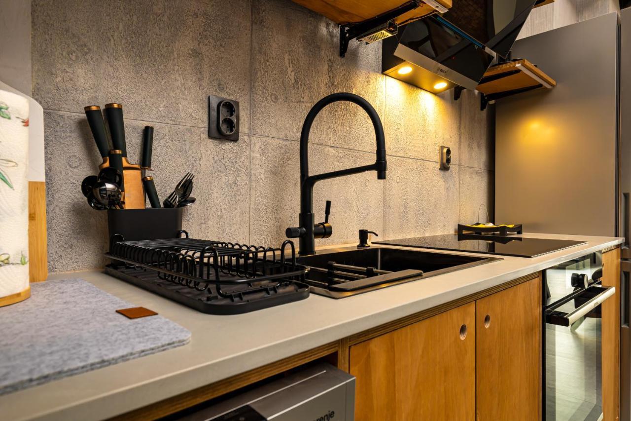 شقة Industrial-Style 2Bd Loft With Parking Spot By Flat Mаnager بلوفديف المظهر الخارجي الصورة